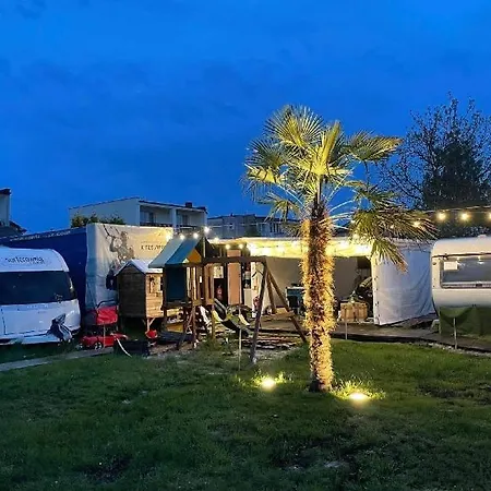 Camping Rodzinna Surf Wioska