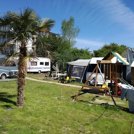 Campsite Rodzinna Surf Wioska