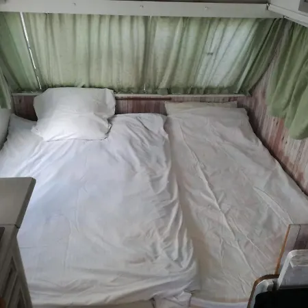 Campsite Rodzinna Surf Wioska *